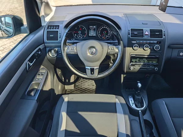 Volkswagen Touran 2.0 TDi Life 7 Míst Panorama - foto 17