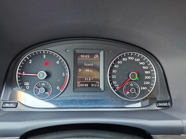 Volkswagen Touran 2.0 TDi Life 7 Míst Panorama - foto 20