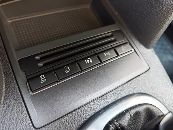 Volkswagen Touran 2.0 TDi Life 7 Míst Panorama - foto 29