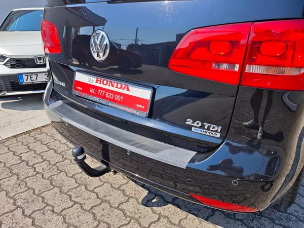 Volkswagen Touran 2.0 TDi Life 7 Míst Panorama - foto 39