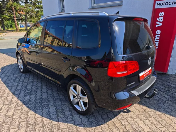 Volkswagen Touran 2.0 TDi Life 7 Míst Panorama - foto 4