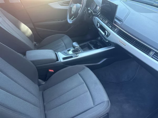 Audi A4 Avant 40 TDI Quattro Tiptronic - foto 9