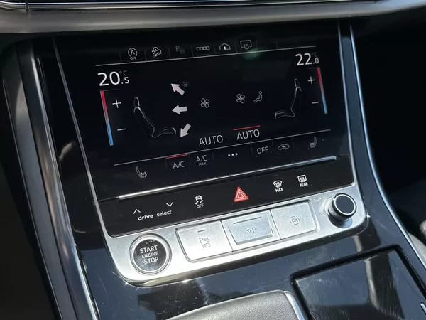 Audi Q7 3.0 TDI Automat S-line - foto 26