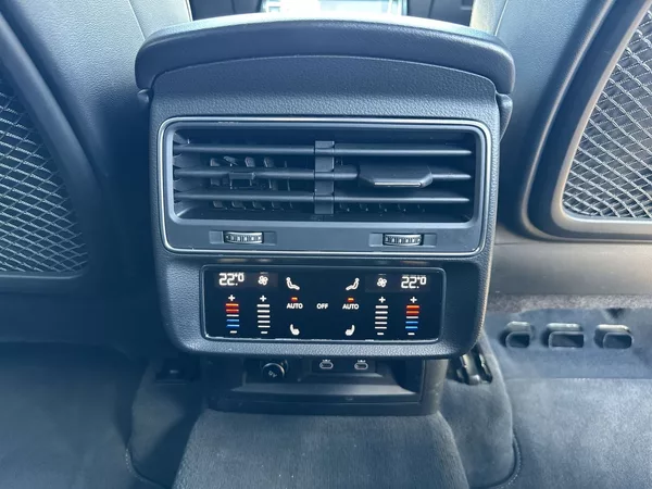 Audi Q7 3.0 TDI Automat S-line - foto 28