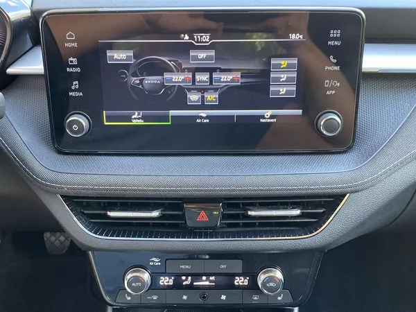 Škoda Fabia 1.0 TSI Top Selection - foto 12