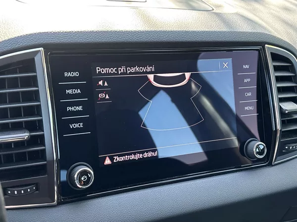 Škoda Karoq 1.5 TSI Ambition + - foto 12