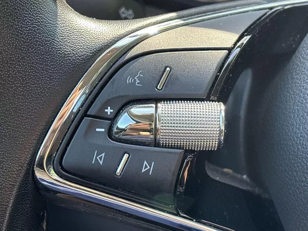 Škoda Karoq 1.5 TSI Ambition + - foto 19