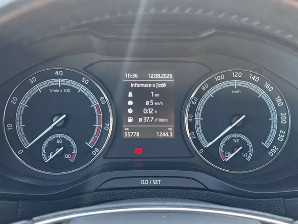 Škoda Karoq 1.5 TSI Ambition + - foto 7