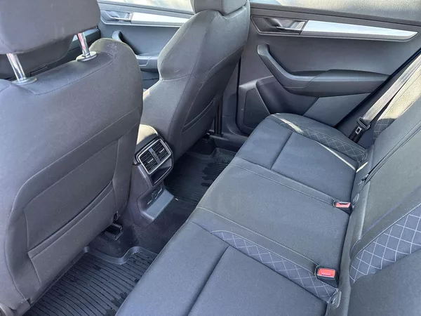 Škoda Karoq 1.5 TSI Ambition + - foto 9