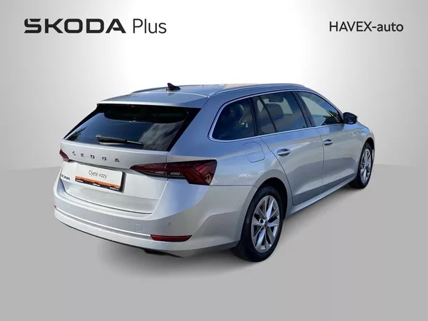 Škoda Octavia Combi 2.0 TDI DSG Style - foto 2