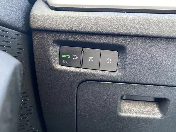 Škoda Octavia Combi 2.0 TDI DSG Style - foto 24