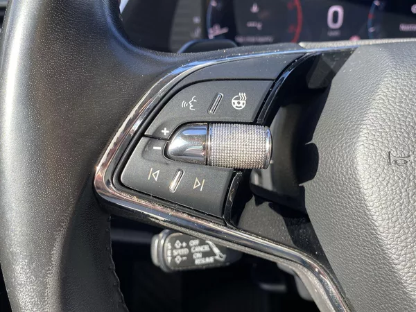 Škoda Octavia Combi 2.0 TDI DSG Style - foto 27