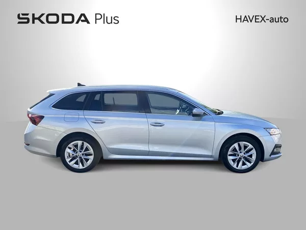 Škoda Octavia Combi 2.0 TDI DSG Style - foto 33