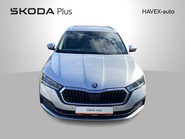 Škoda Octavia Combi 2.0 TDI DSG Style - foto 4