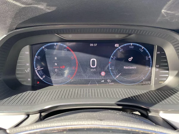 Škoda Octavia Combi 2.0 TDI DSG Style - foto 7