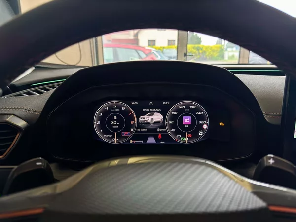 Cupra Formentor 2.0 TSI 190k DSG 4WD - foto 9