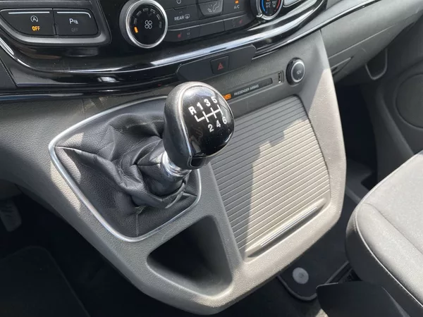 Ford Tourneo Custom 2.0 EcoBlue Titanium - foto 15
