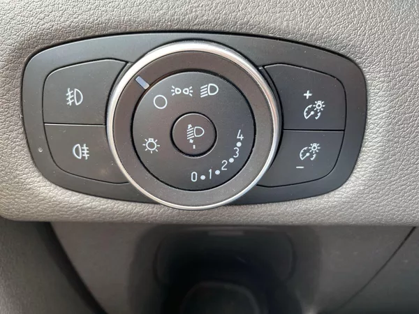 Ford Tourneo Custom 2.0 EcoBlue Titanium - foto 16