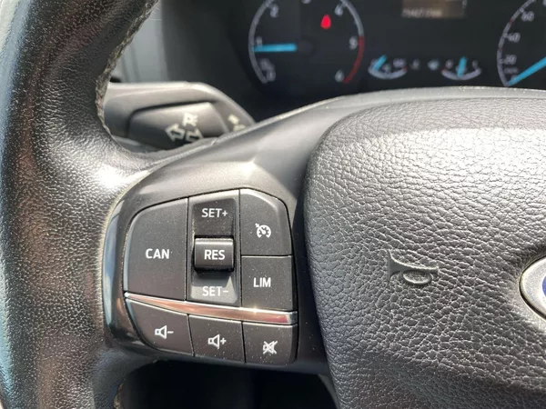 Ford Tourneo Custom 2.0 EcoBlue Titanium - foto 18