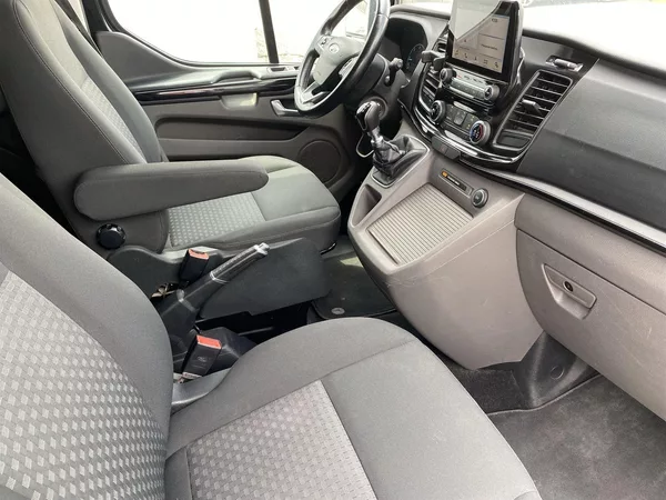 Ford Tourneo Custom 2.0 EcoBlue Titanium - foto 9
