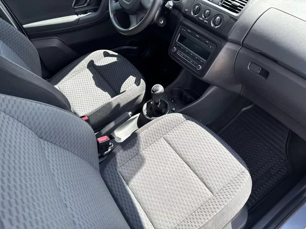 Škoda Roomster 1.2 TSI Ambition - foto 9