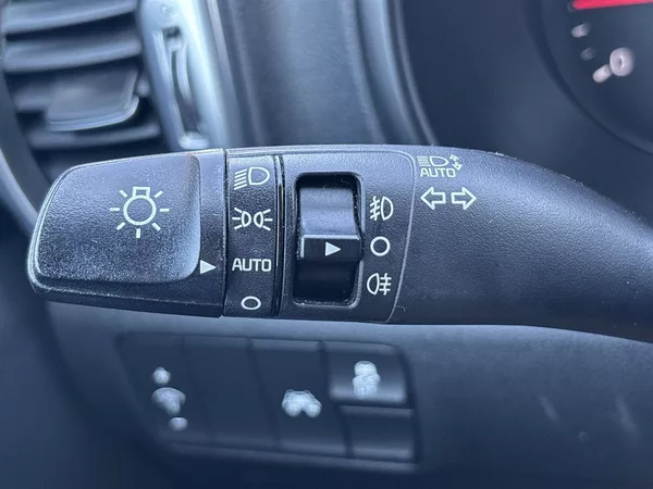 Kia Sportage 2.0 CRDi 4x4 TOP - foto 16