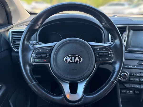 Kia Sportage 2.0 CRDi 4x4 TOP - foto 19