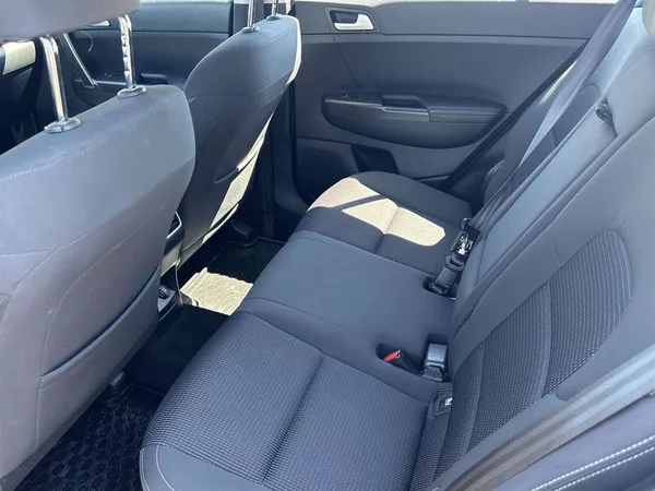 Kia Sportage 2.0 CRDi 4x4 TOP - foto 8
