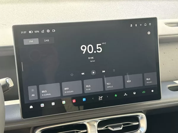 Leapmotor B10 DESIGN HYBRID EV - foto 13