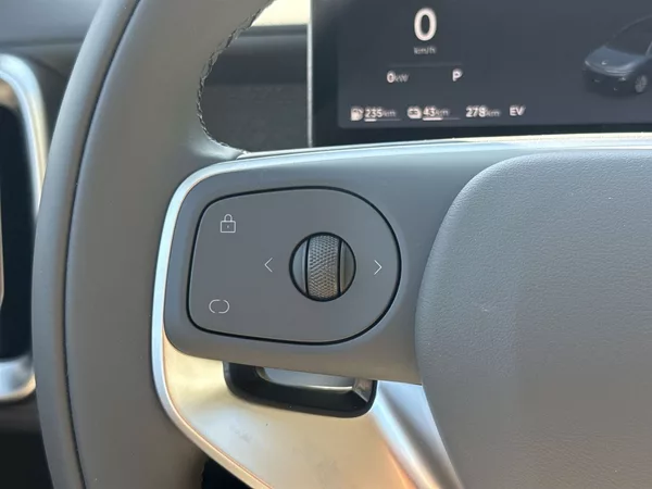 Leapmotor B10 DESIGN HYBRID EV - foto 22