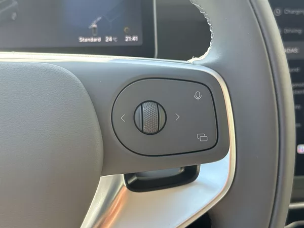 Leapmotor B10 DESIGN HYBRID EV - foto 23