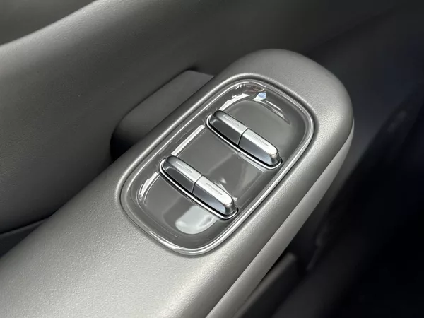 Leapmotor B10 DESIGN HYBRID EV - foto 10