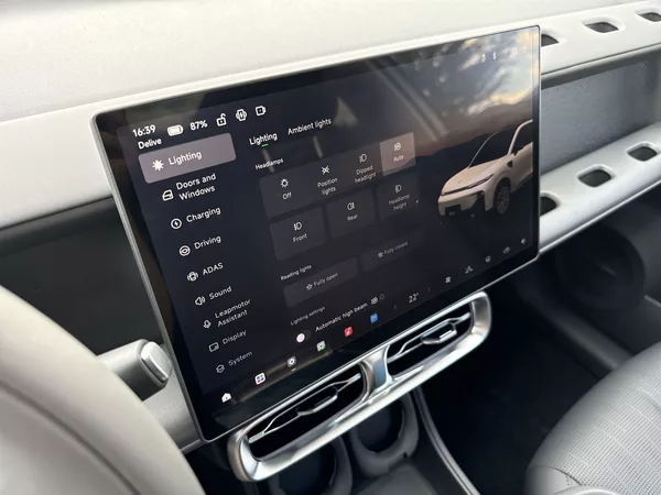 Leapmotor B10 DESIGN HYBRID EV - foto 15