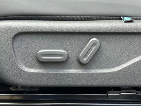 Leapmotor B10 DESIGN HYBRID EV - foto 22