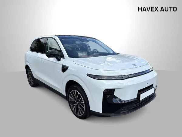 Leapmotor B10 DESIGN HYBRID EV - foto 27