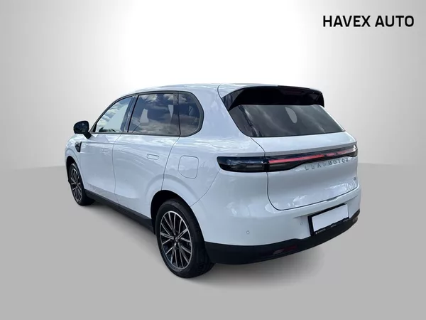 Leapmotor B10 DESIGN HYBRID EV - foto 28
