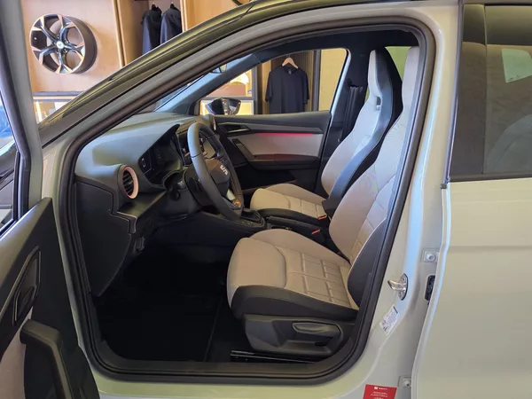 Seat Arona 1.0. TSI 95k DSG FR - foto 15