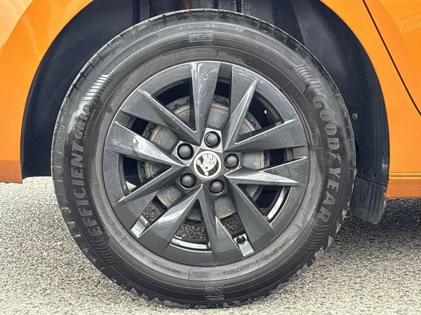 Škoda Fabia 1.0 TSI Style - foto 26