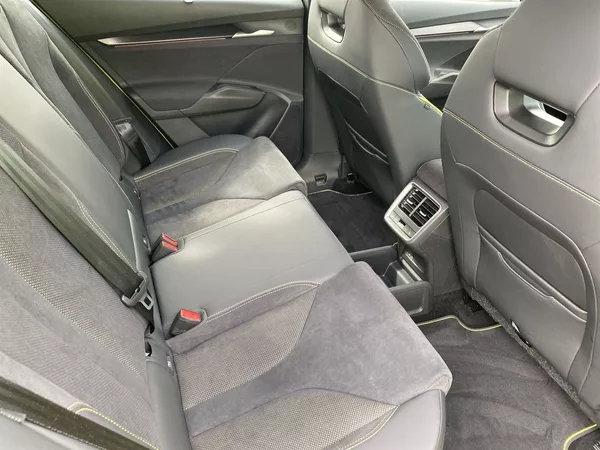 Škoda Elroq 85x RS iV - foto 12