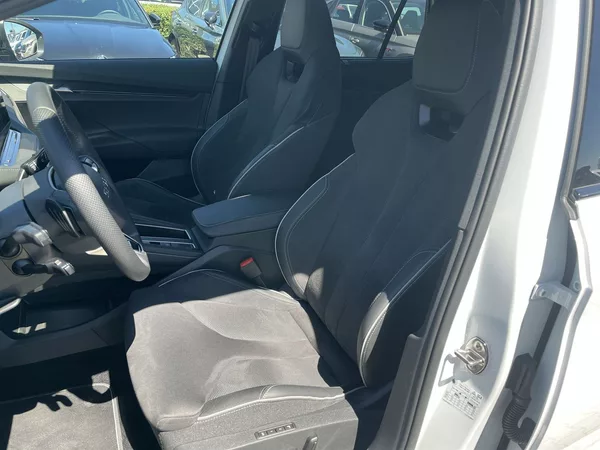Škoda Enyaq 82 kWh 210kW Sportline 85 - foto 10