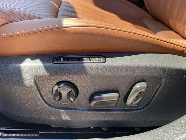 Škoda Superb Combi 2.0 TDI DSG L&K - foto 27