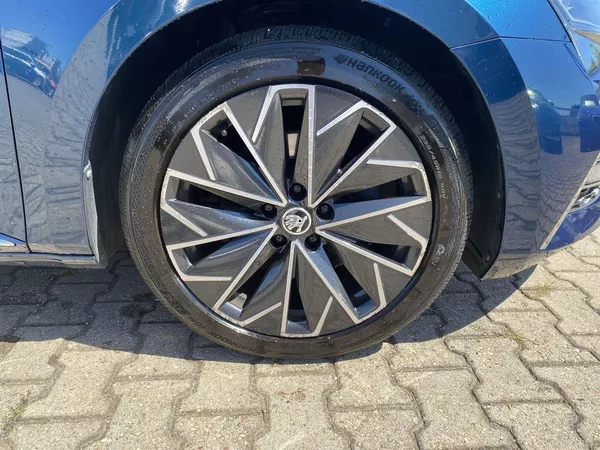 Škoda Superb Combi 2.0 TDI DSG L&K - foto 31