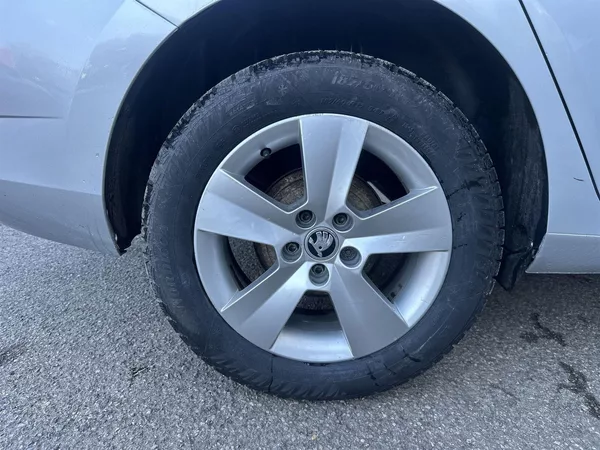 Škoda Fabia Combi 1,0 MPI Ambition - foto 23