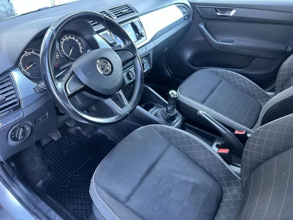 Škoda Fabia Combi 1,0 MPI Ambition - foto 7