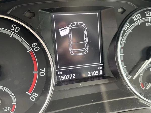 Škoda Fabia Combi Tour 1.0 TSI Active - foto 6