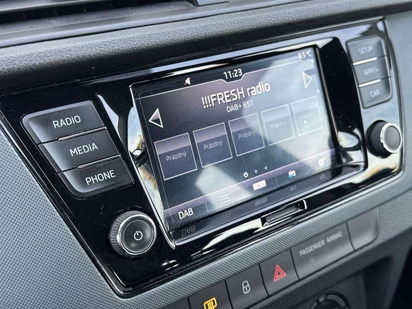 Škoda Fabia Combi Tour 1.0 TSI Active - foto 12