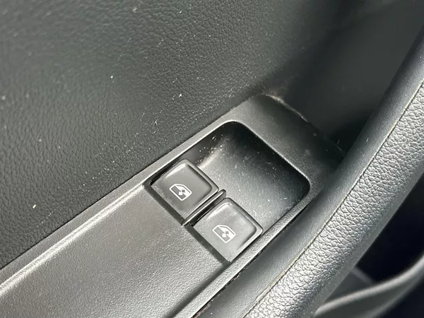 Škoda Fabia Combi 1.0 TSI Ambition TOP - foto 17
