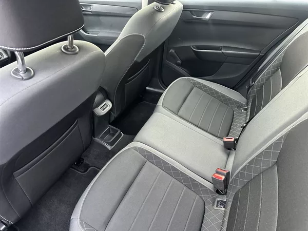 Škoda Fabia Combi 1.0 TSI Ambition TOP - foto 8