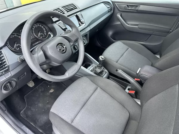 Škoda Fabia Combi Tour 1.0 TSI Active - foto 7