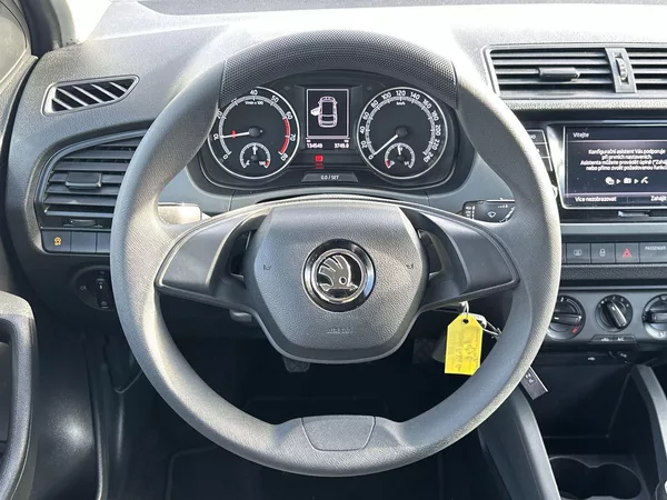 Škoda Fabia Combi Tour 1.0 TSI Active - foto 6